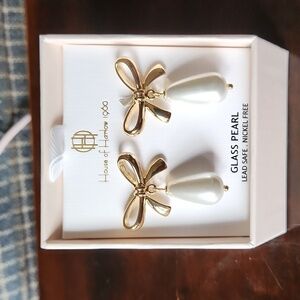 HOUSE OF HARLOW 1960 BOW PEARL DROP EARRINGS NWT  Gift Boxed